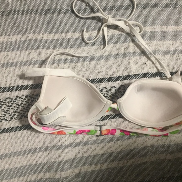 Floral Bikini Top 🌸 - Picture 2 of 7